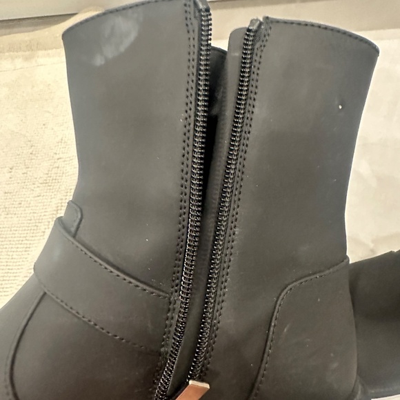 Aquatalia Women's Lillie Weatherproof Matte Leather Moto Booties - Size 8 - Picture 9 of 12